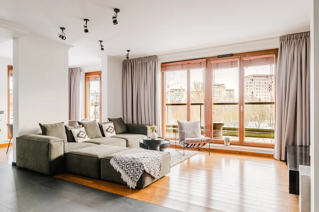 Frame from an apartment with timber windows
