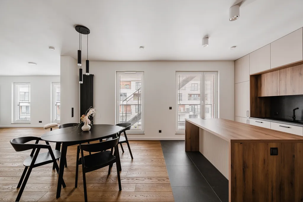 Frame from a duplex in oak and black