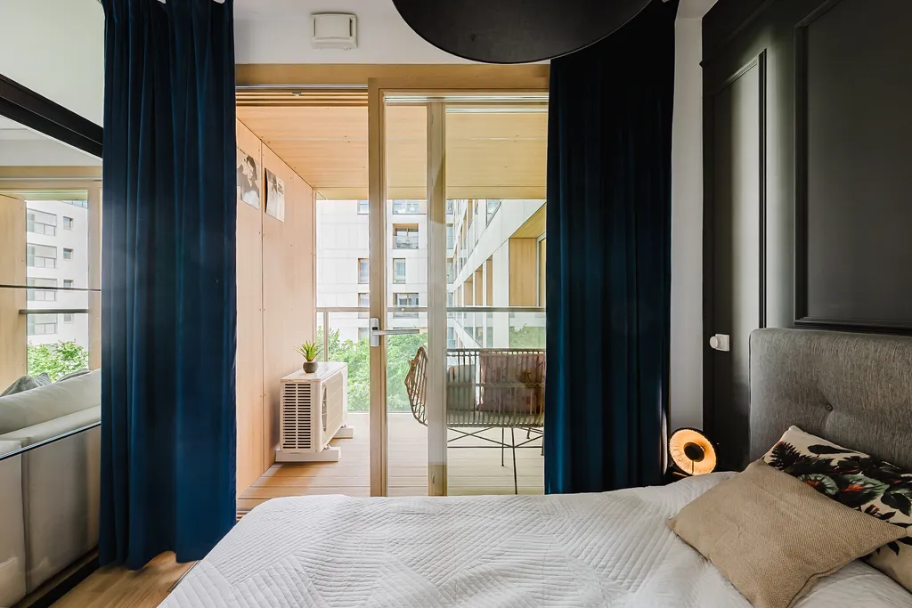 Frame from a studio with black glazing